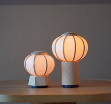 画像をギャラリービューアに読み込む, ゆらぎライト<br>UKIZUKI-浮月-<br>木製/ひのき/美濃和紙<br>雪洞/インテリア照明