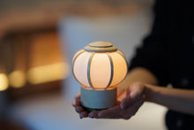 画像をギャラリービューアに読み込む, ゆらぎライト<br>HINATA-日向-<br>無垢・柿渋緑・柿渋ピンク<br>木製/ひのき/美濃和紙<br>雪洞/インテリア照明