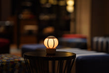 画像をギャラリービューアに読み込む, ゆらぎライト<br>HINATA-日向-<br>無垢・柿渋緑・柿渋ピンク<br>木製/ひのき/美濃和紙<br>雪洞/インテリア照明