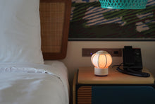 画像をギャラリービューアに読み込む, ゆらぎライト<br>HINATA-日向-<br>無垢・柿渋緑・柿渋ピンク<br>木製/ひのき/美濃和紙<br>雪洞/インテリア照明