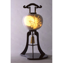 画像をギャラリービューアに読み込む, 大内行灯 12号<br> 秋月 本塗木製<br>絹二重張 (台付)