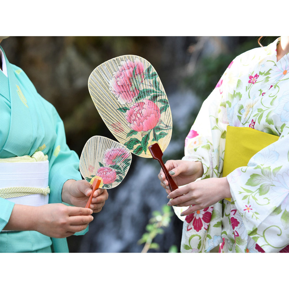 水うちわ 瓢型【彩華】美濃和紙／木製台座付き – 安藤提灯 -ANDO SHOTEN-